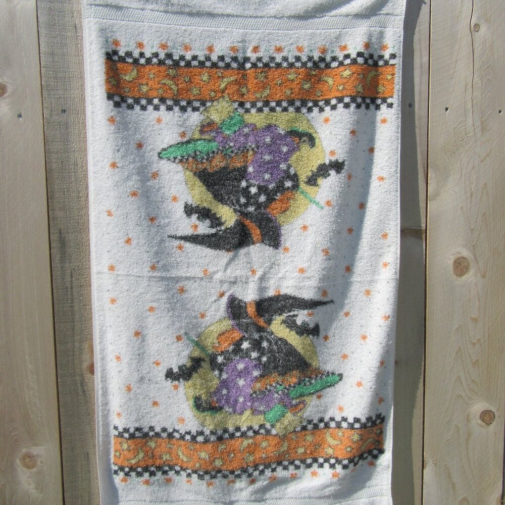 Vintage Dundee Halloween Witch Moon Broomstick Beach Bath Towel